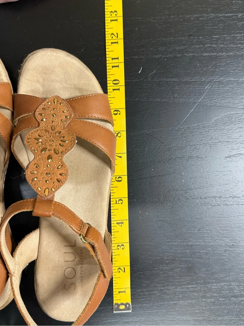 Naturalizer tan leather